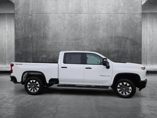 2022 Chevrolet Silverado 2500 Custom