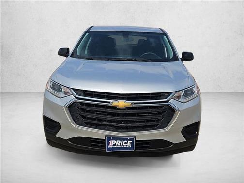 Silver Ice Metallic 2019 Chevrolet Traverse LS