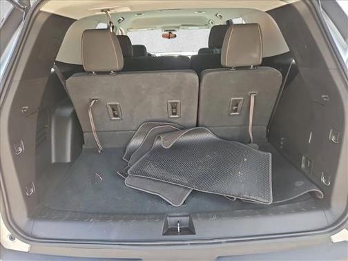 Silver Ice Metallic 2019 Chevrolet Traverse LS
