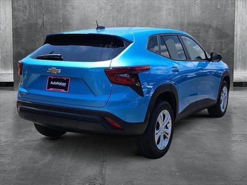 2025 Chevrolet Trax LS