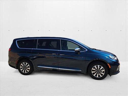 2022 Chrysler Pacifica Hybrid Limited