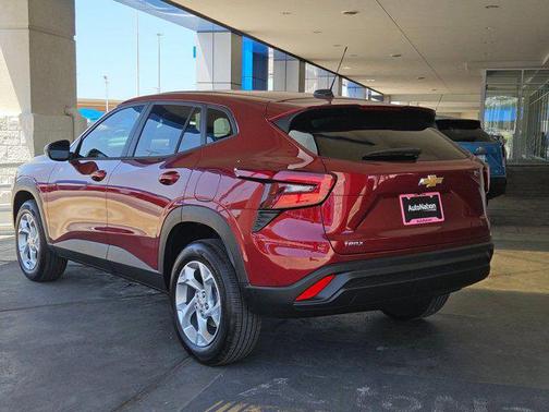 2025 Chevrolet Trax LS