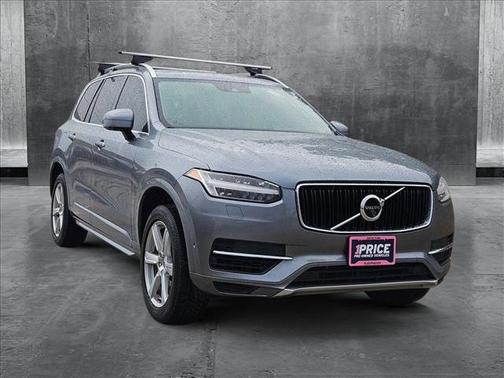 2016 Volvo XC90 Hybrid T8 Momentum