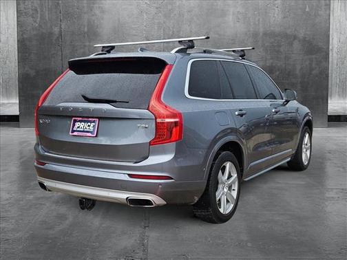2016 Volvo XC90 Hybrid T8 Momentum