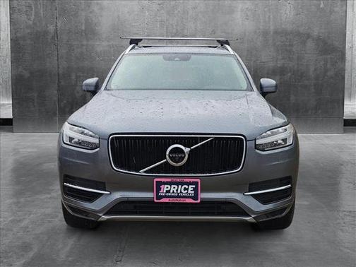 2016 Volvo XC90 Hybrid T8 Momentum