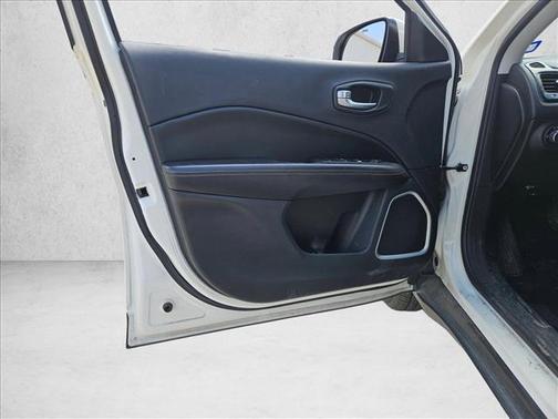 White Clearcoat 2019 Jeep Compass Limited