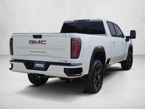 Summit White 2025 GMC Sierra 2500 AT4