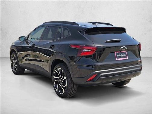 Mosaic Black Metallic 2026 Chevrolet Trax FWD 2RS