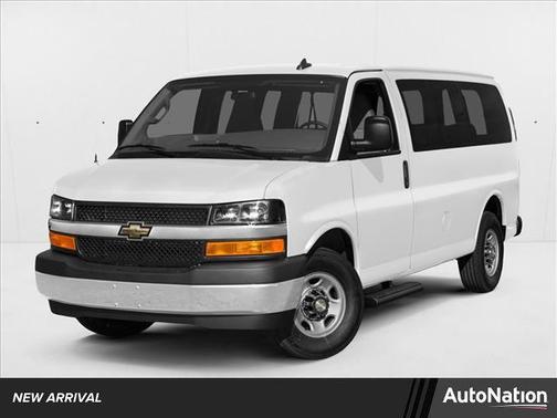 Summit White 2018 Chevrolet Express 2500 LT