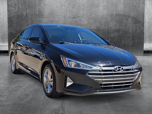 2020 Hyundai ELANTRA SE