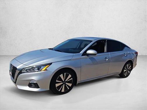 Brilliant Silver Metallic 2020 Nissan Altima 2.5 SV