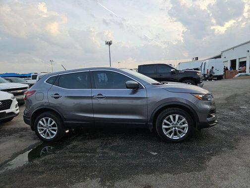 2022 Nissan Rogue Sport S