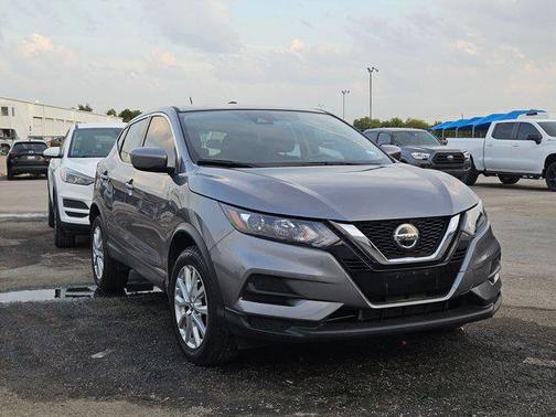 2022 Nissan Rogue Sport S