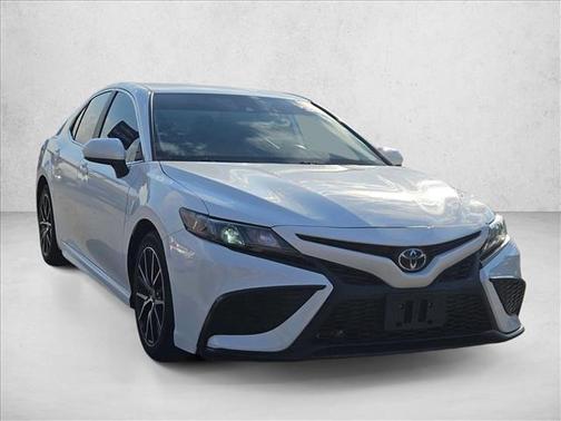 Super White 2021 Toyota Camry SE