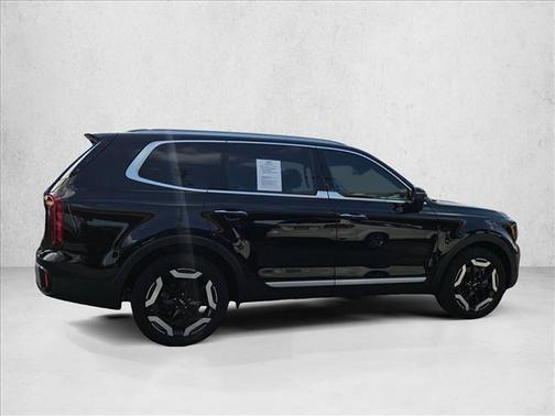 Ebony Black 2023 Kia Telluride S