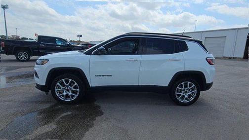 Bright White Clearcoat 2025 Jeep Compass Limited