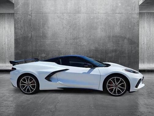 2025 Chevrolet Corvette Stingray w/2LT