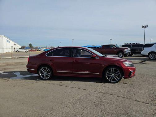 2016 Volkswagen Passat 1.8T R-Line