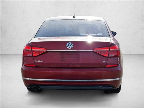 2016 Volkswagen Passat 1.8T R-Line