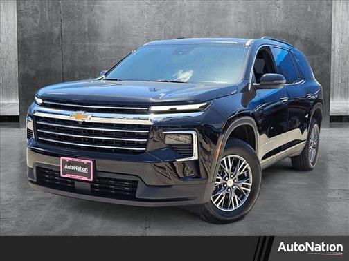 2025 Chevrolet Traverse LT