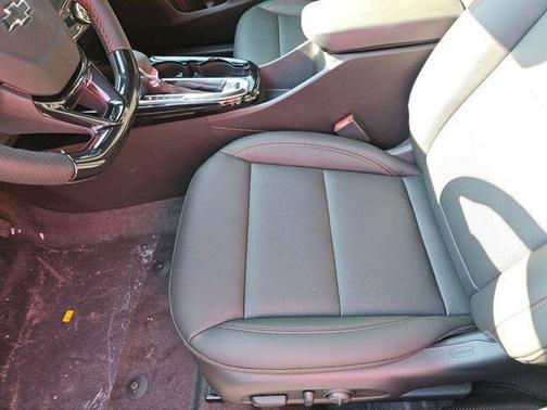 2025 Chevrolet Trax FWD 2RS