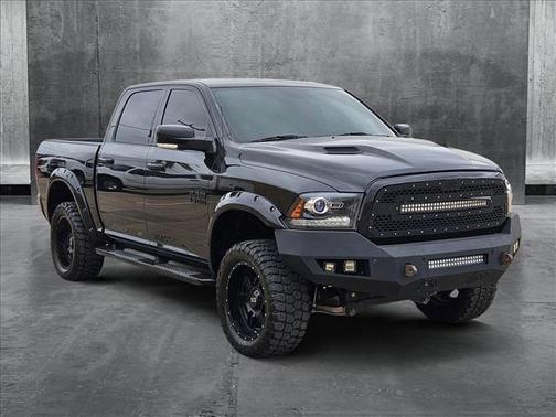 2017 RAM 1500 Night Crew Cab 4x4 5'7' Box