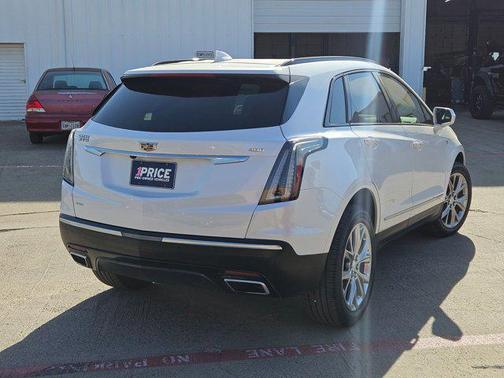 Crystal White Tricoat 2020 Cadillac XT5 Sport