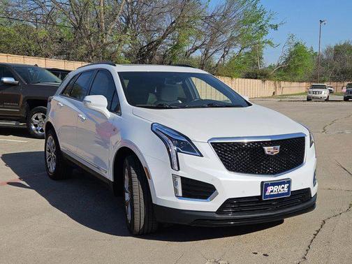 Crystal White Tricoat 2020 Cadillac XT5 Sport