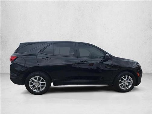 Mosaic Black Metallic 2022 Chevrolet Equinox LS