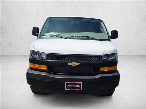Summit White 2026 Chevrolet Express 2500 LT