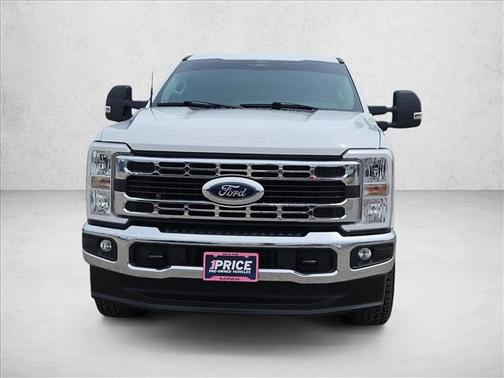 Oxford White 2024 Ford F-250 XLT