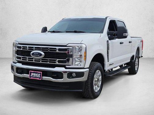 Oxford White 2024 Ford F-250 XLT