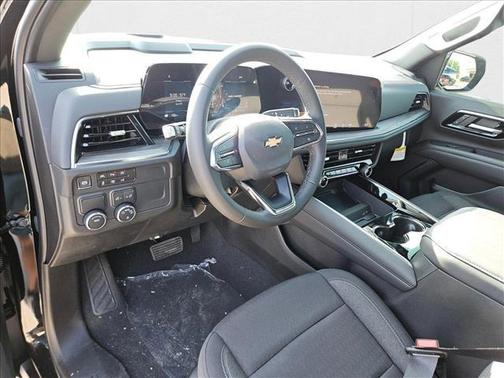 2025 Chevrolet Suburban LS