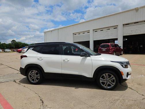 2022 Kia Seltos S