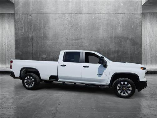 2024 Chevrolet Silverado 2500 Custom