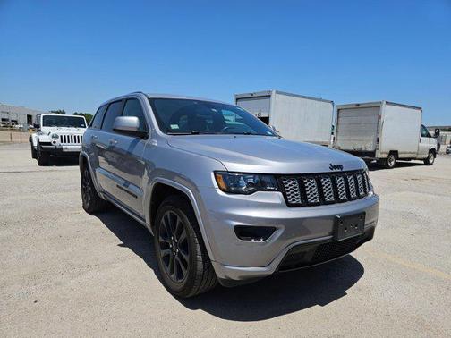 2020 Jeep Grand Cherokee Altitude