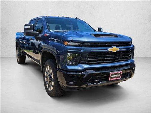 Lakeshore Blue Metallic 2026 Chevrolet Silverado 2500 Custom