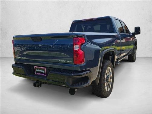 Lakeshore Blue Metallic 2026 Chevrolet Silverado 2500 Custom