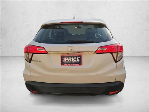 Platinum White Pearl 2021 Honda HR-V LX