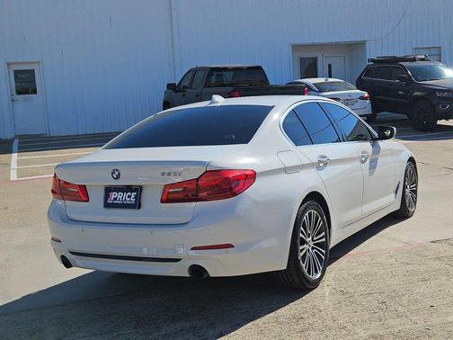 2018 BMW 530 530i