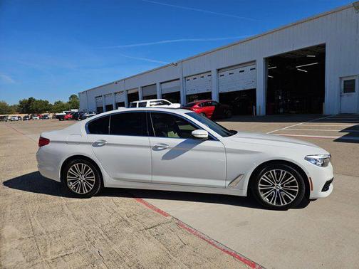 2018 BMW 530 530i