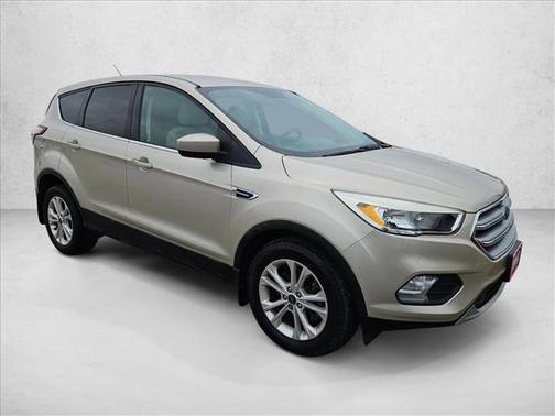 Ruby Red Metallic Tinted Clearcoat 2017 Ford Escape SE