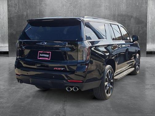 2025 Chevrolet Suburban RST