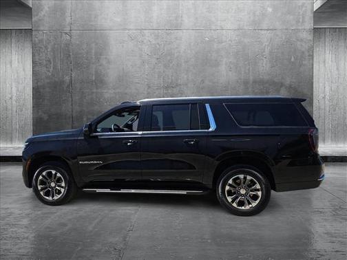 2025 Chevrolet Suburban LT