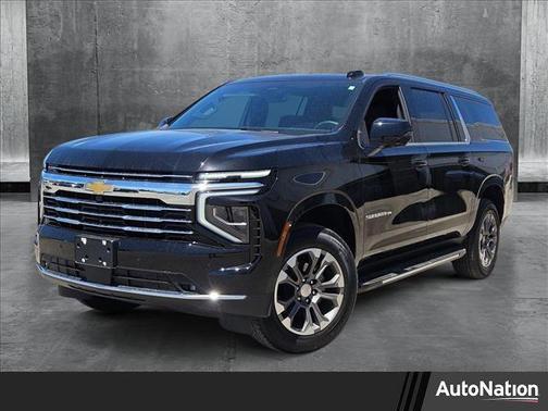 2025 Chevrolet Suburban LT
