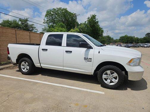 Bright White Clearcoat 2023 RAM 1500 Classic SLT