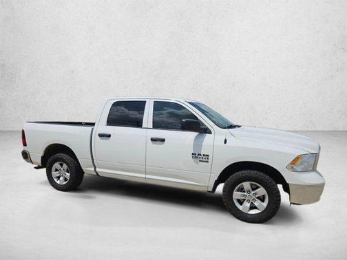 Bright White Clearcoat 2023 RAM 1500 Classic SLT