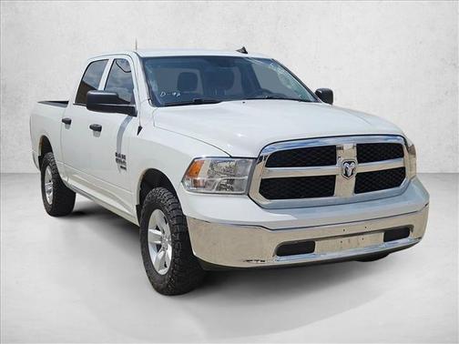 Bright White Clearcoat 2023 RAM 1500 Classic SLT