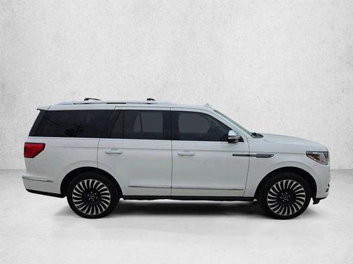 Pristine White 2021 Lincoln Navigator Black Label