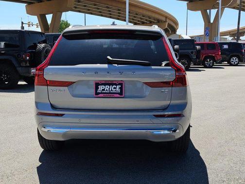2022 Volvo XC60 B5 Inscription